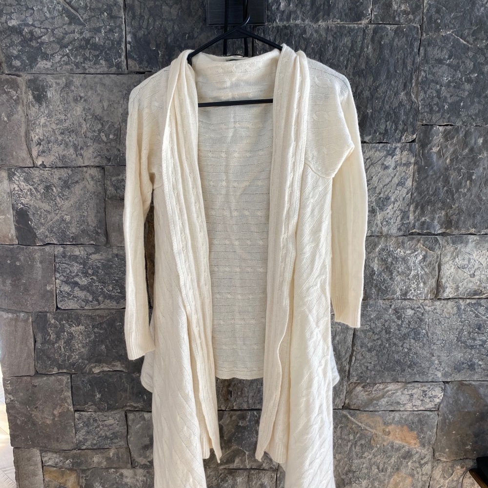 Ralph Lauren cream sweater, size M!